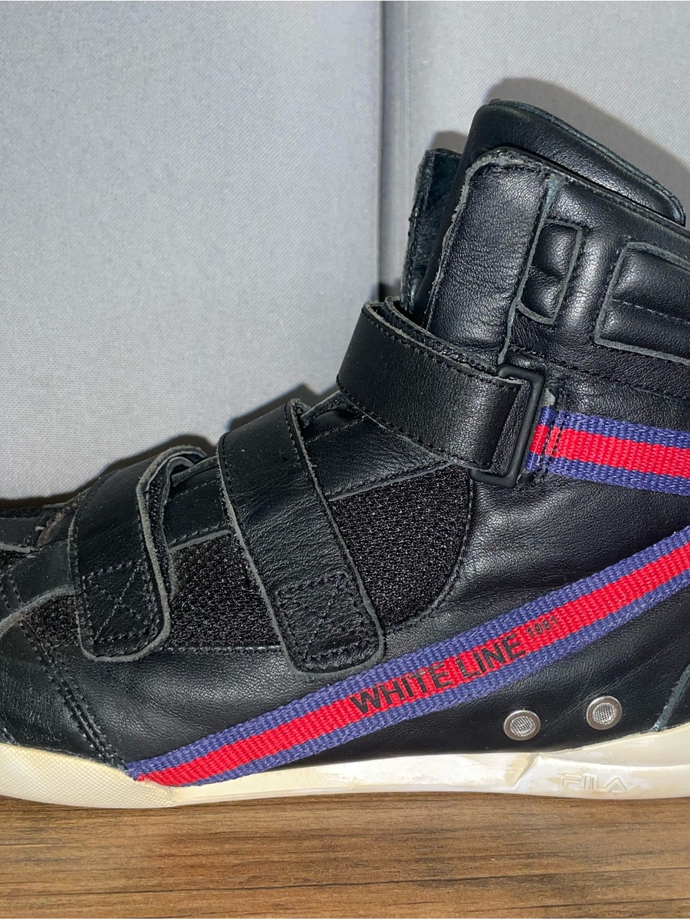 Men’s Retro FILA: White Line High-Top Sneakers